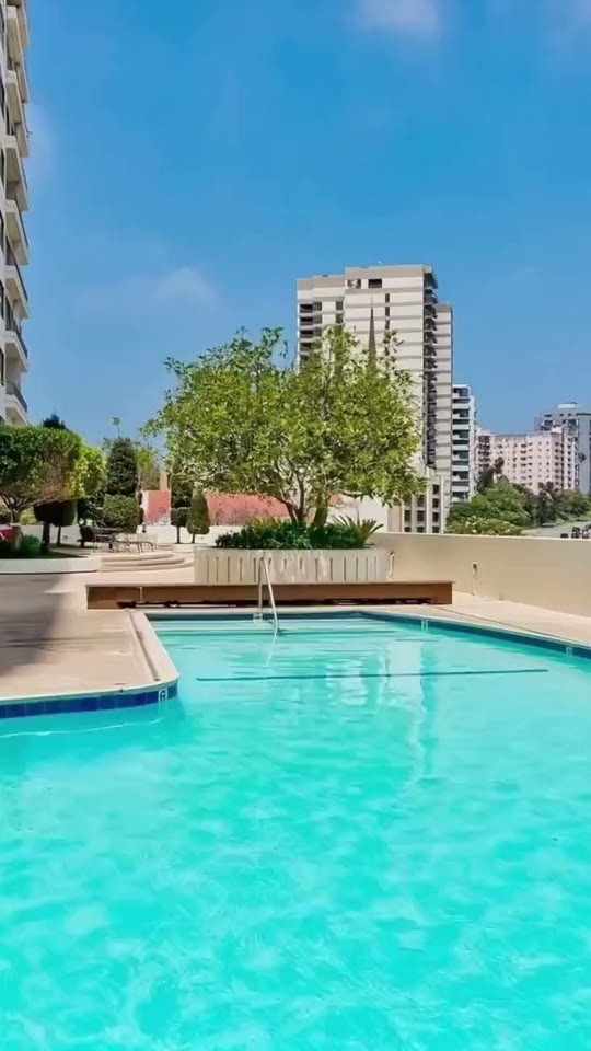Piscine, première image de son teaser